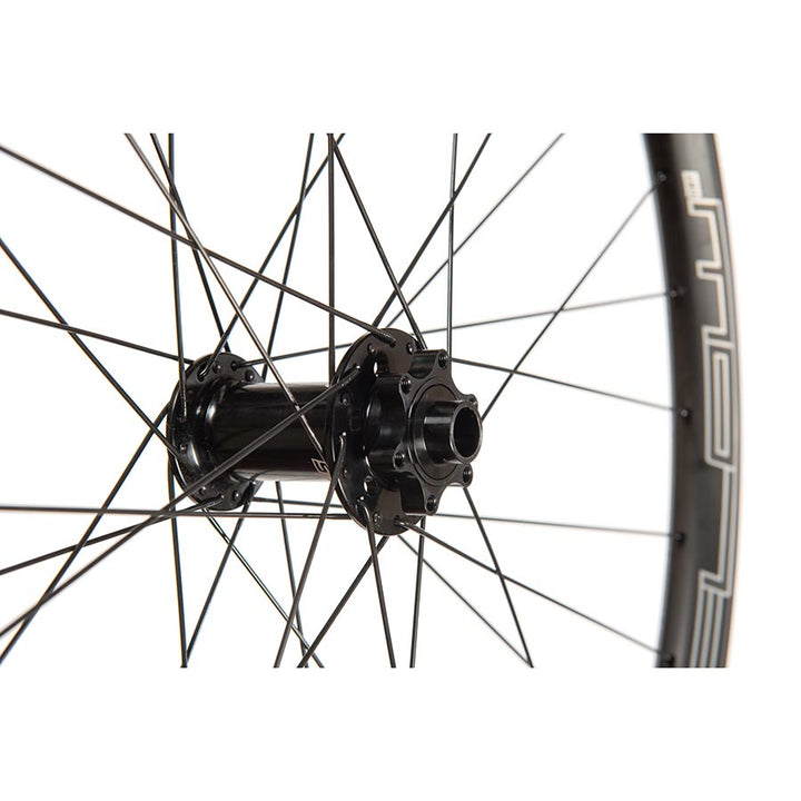 Stans No Tubes - Flow CB7